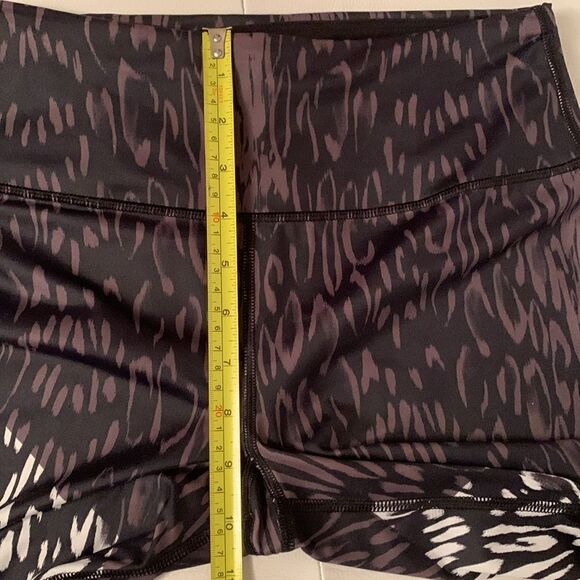 Victoria’s Secret Sport Cheetan Black White Knockout Tight Leggings Pants Size M - Picture 4 of 9